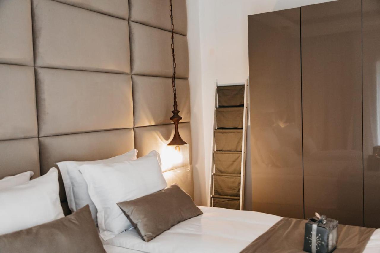The Berg'S 3 Appartement Ocna Mures Buitenkant foto
